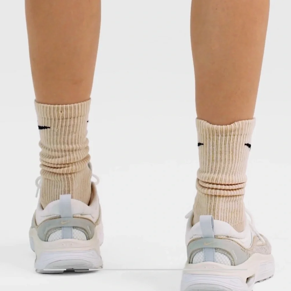 NWT * Nike Air Max Bliss LX Size 6 - Summit White, Phantom Dust, Sandrift, Sail - Picture 5 of 12